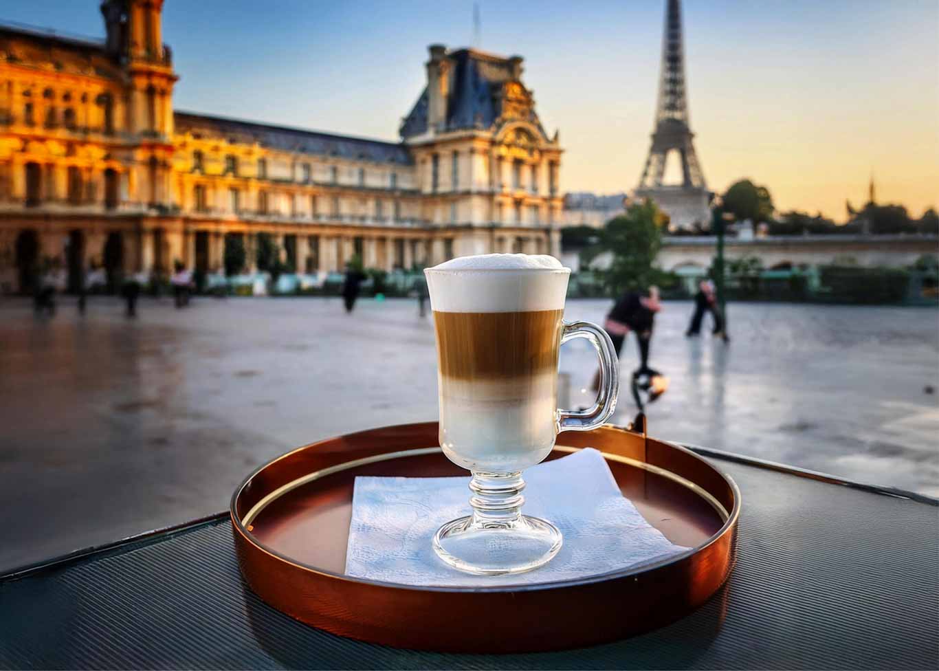 Latte in Paris1